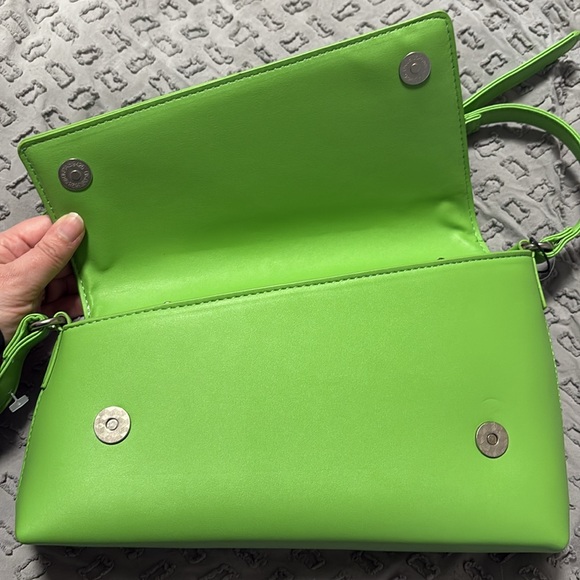 NWT French Connection Layla Angled Shoulder Bag - Picture 6 of 6